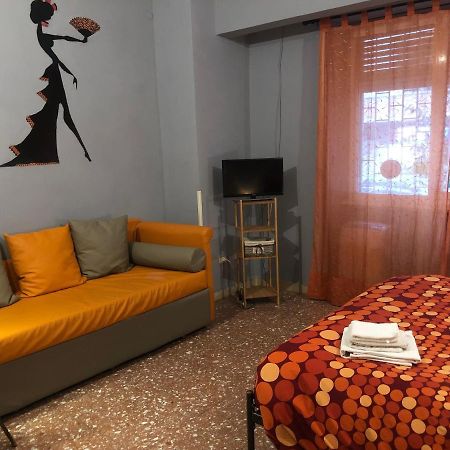 La Donna Garbata Bed & Breakfast โรม ภายนอก รูปภาพ
