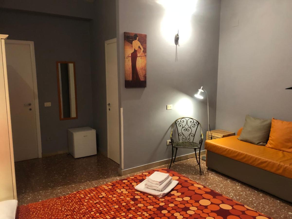 La Donna Garbata Bed & Breakfast โรม ภายนอก รูปภาพ
