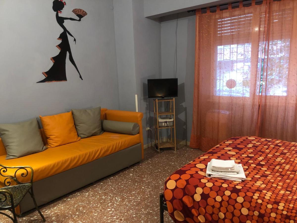 La Donna Garbata Bed & Breakfast โรม ภายนอก รูปภาพ